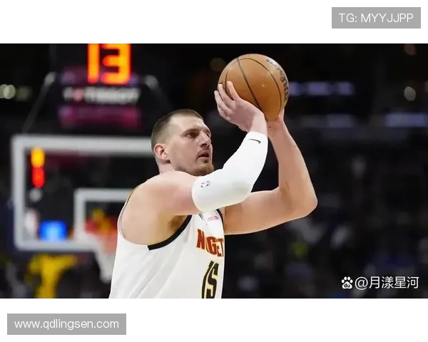 25日勇士与快船激战正酣谁能在西部争夺战中占得先机