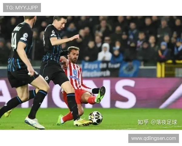 多特蒙德球迷暴力事件引发欧冠禁赛与巨额罚款惩罚措施